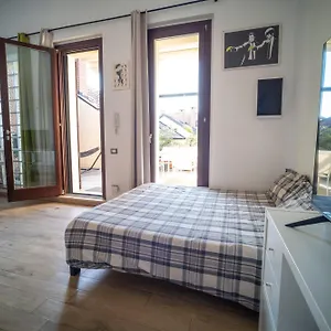 https://rooftop-flat-in-strategic-location.it-lombardy.com